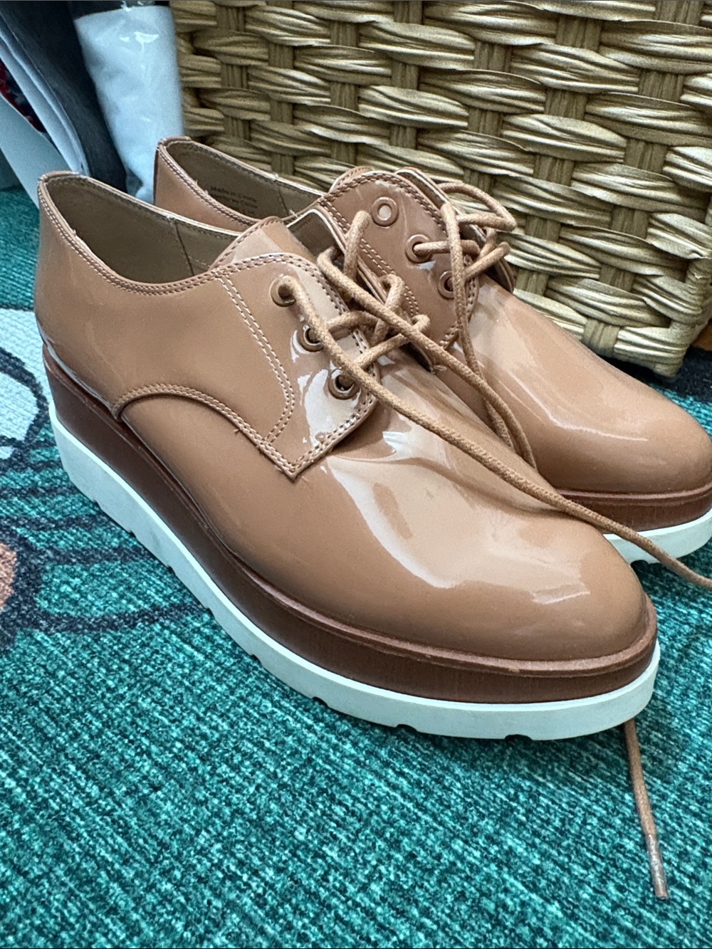 Aldo Nude Patent Platform Lace-Up Oxfords - Picture 1 of 4